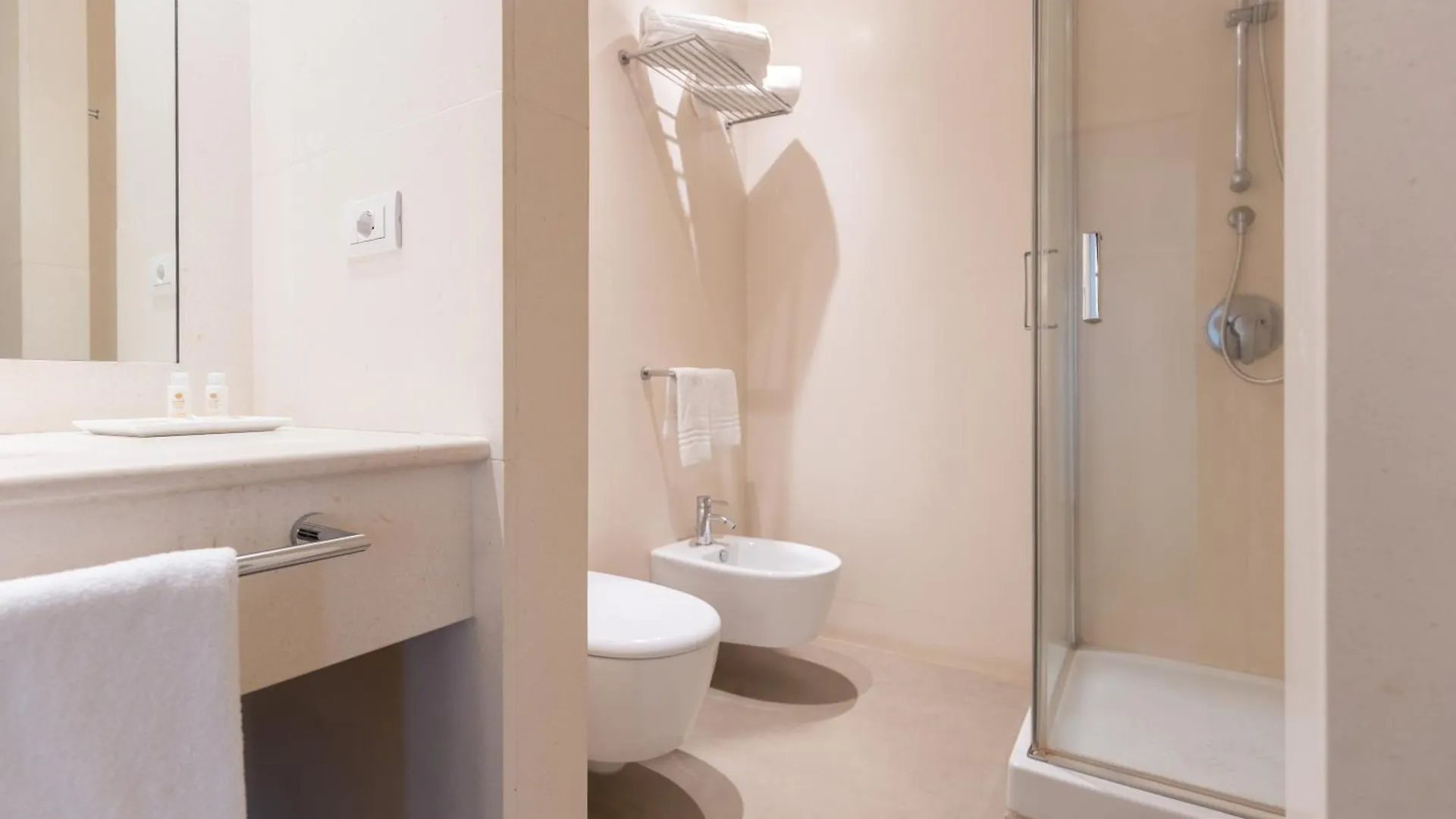 Home 15 Residence Hotel Catania